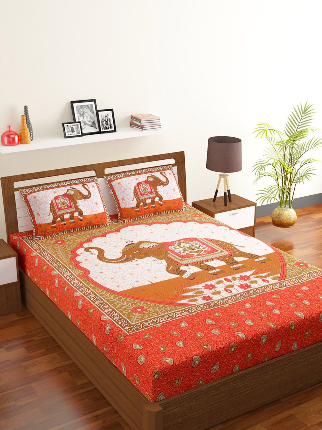 Rubix Home Unisex Red Bedsheets Price in India