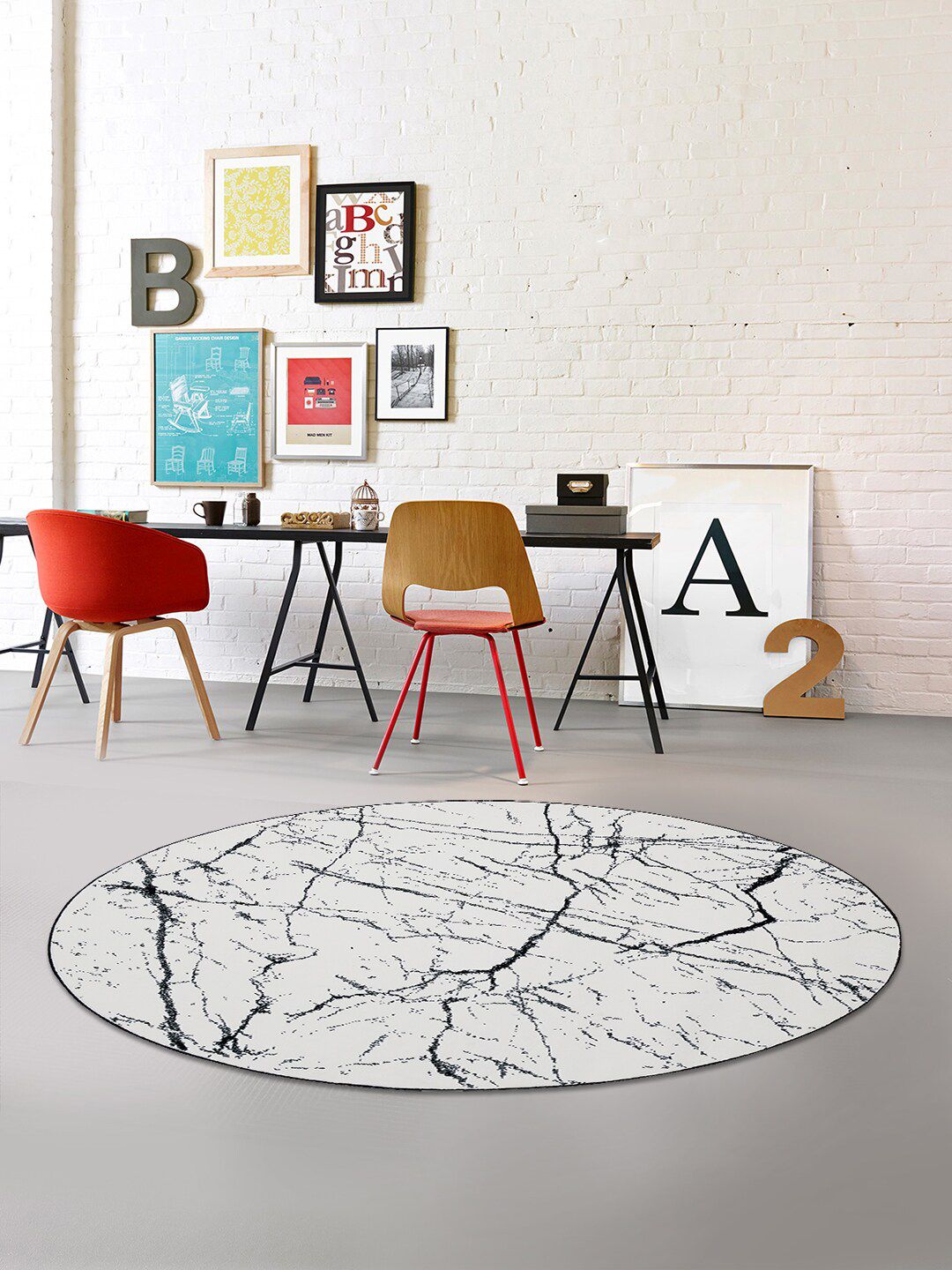 Ddecor White Abstract Round Contemporary Carpet Price in India