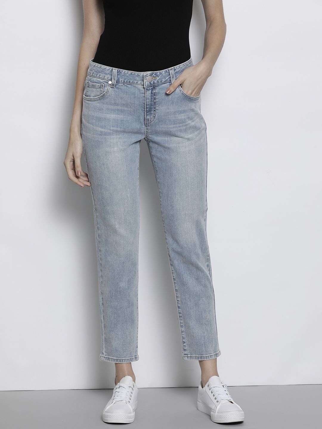 GUESS Women Blue Light Fade Stretchable Jeans Price in India