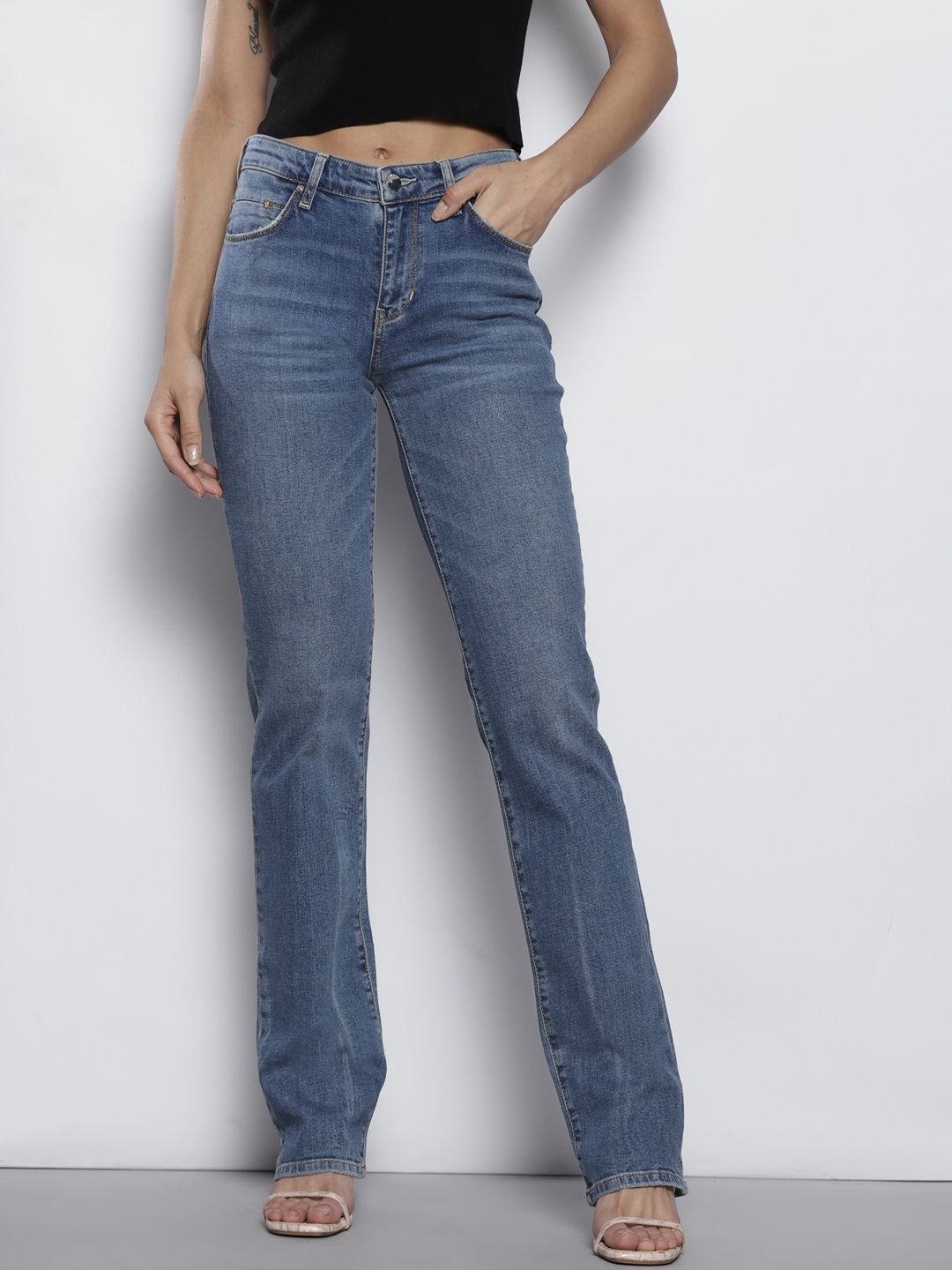GUESS Women Blue Straight Fit Light Fade Jeans Price in India
