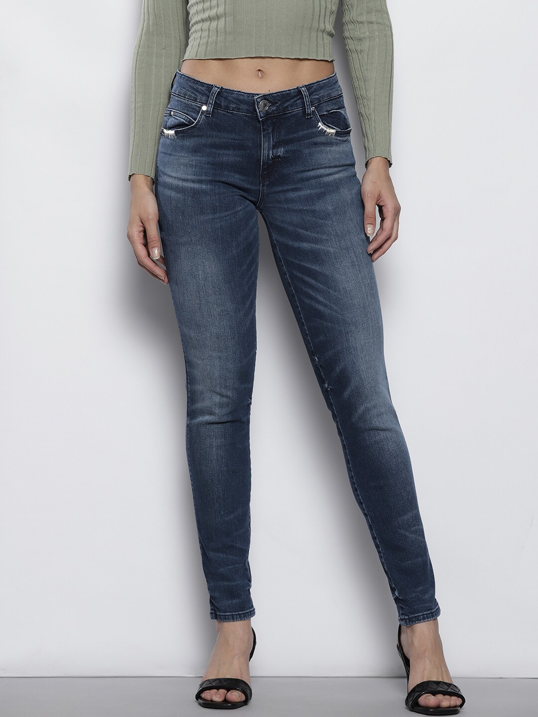 GUESS Women Blue Skinny Fit Light Fade Embroidered Detail Jeans Price in India