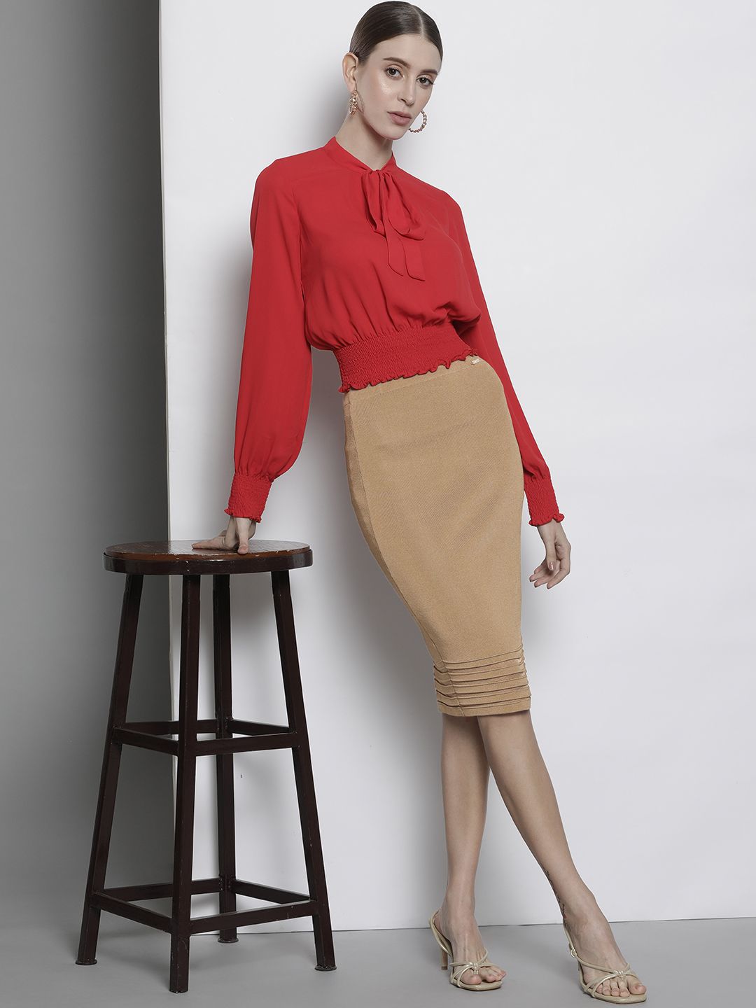 GUESS Beige High-Rise Solid Casual Pencil Skirt