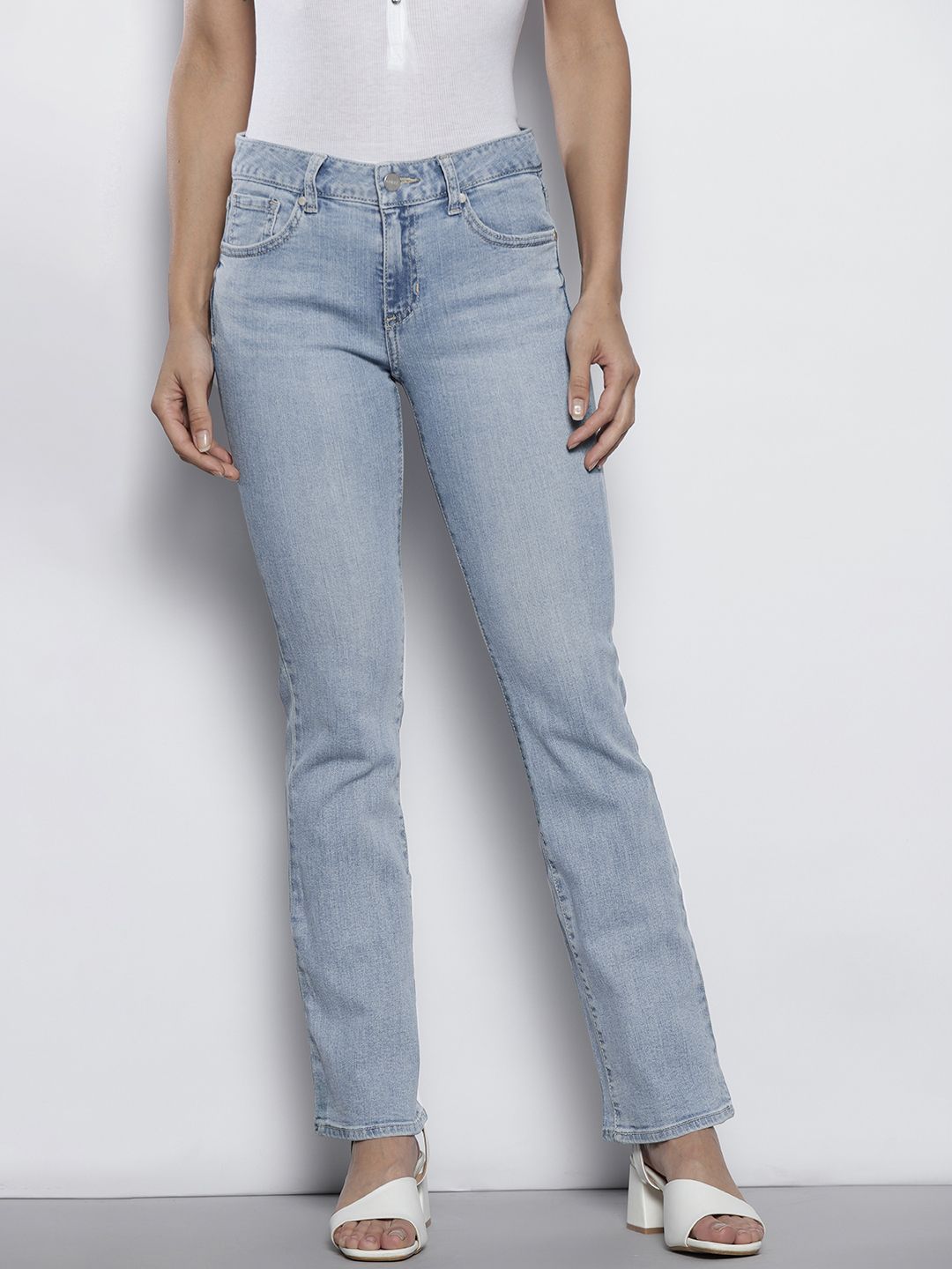 GUESS Women Blue Solid Light Fade Jeans Price in India