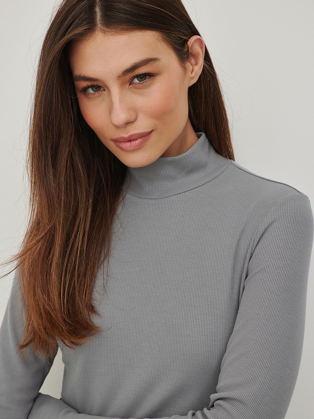 NA-KD Women Grey Solid High Neck Top
