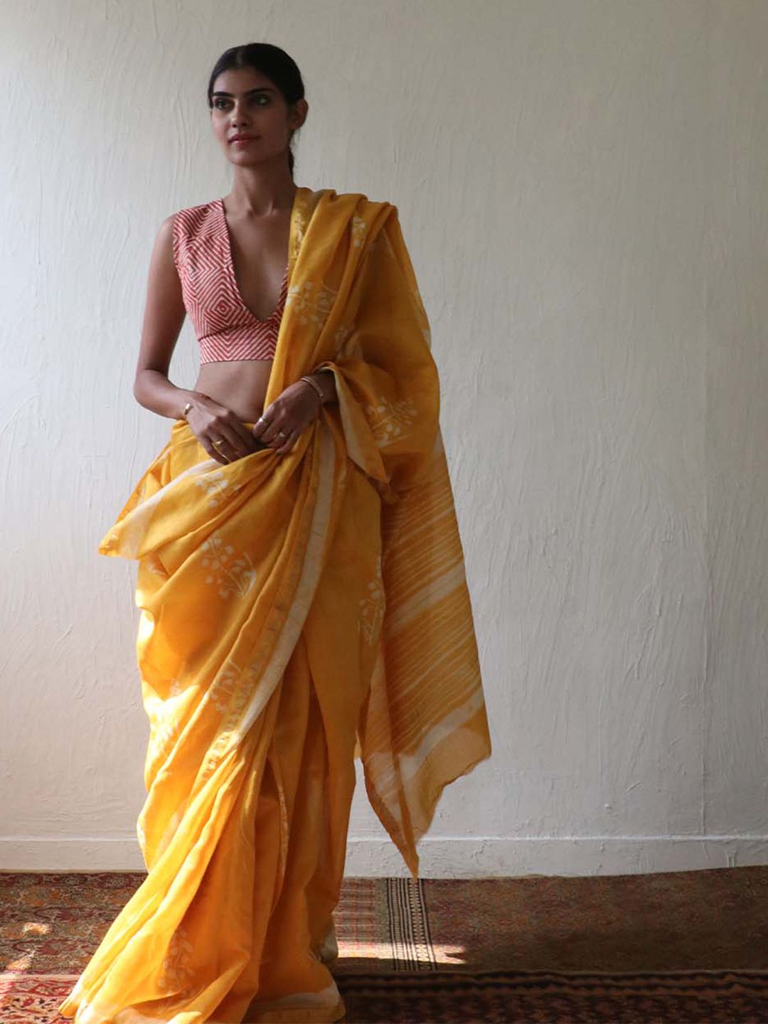 Chidiyaa Yellow & White Floral Pure Silk Saree Price in India