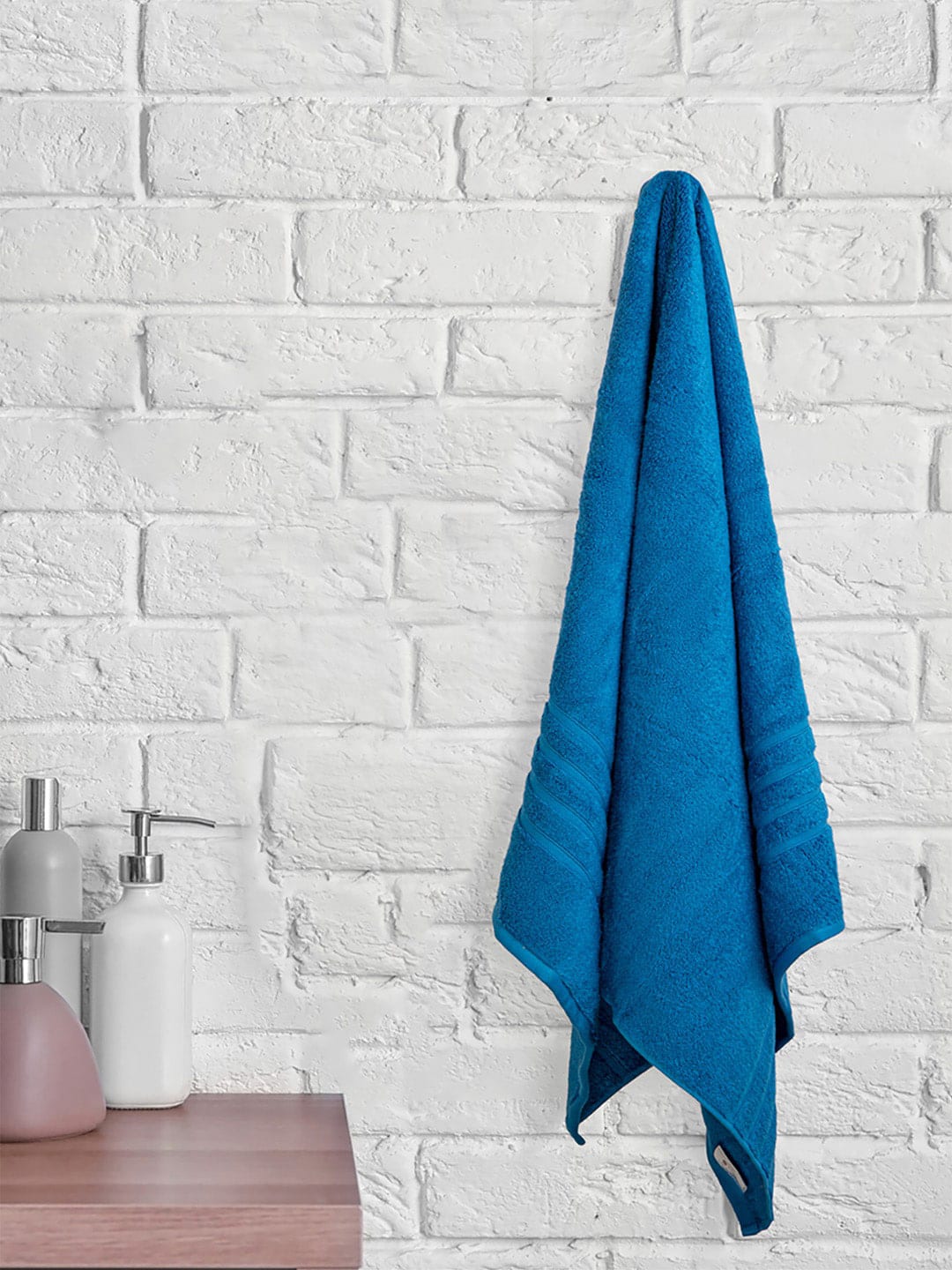 Boutique Living India Blue Solid Pure Cotton 550 GSM Bath Towels Price in India