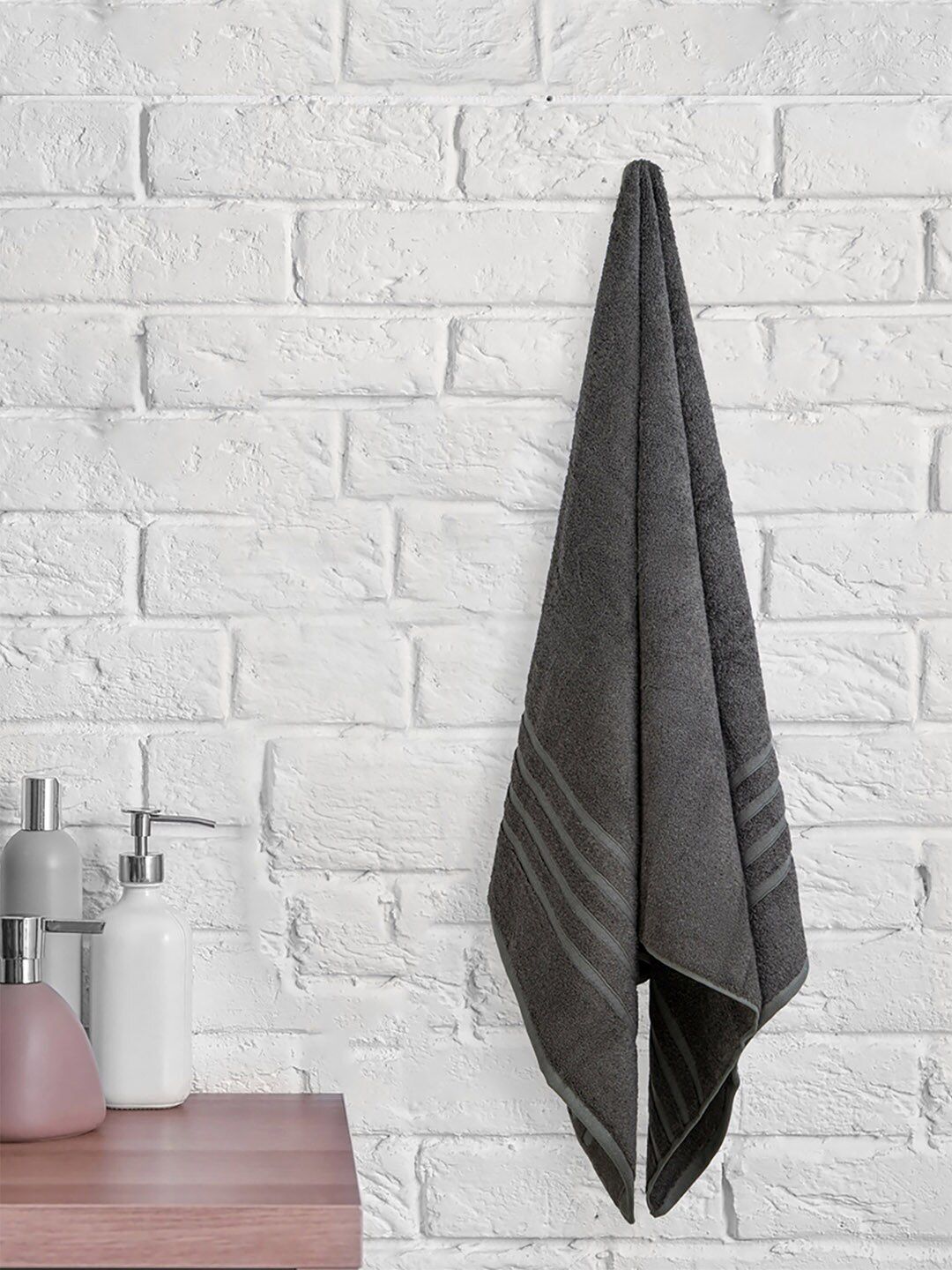 Boutique Living India Charcoal Grey Solid Pure Cotton 550 GSM Bath Towel Price in India