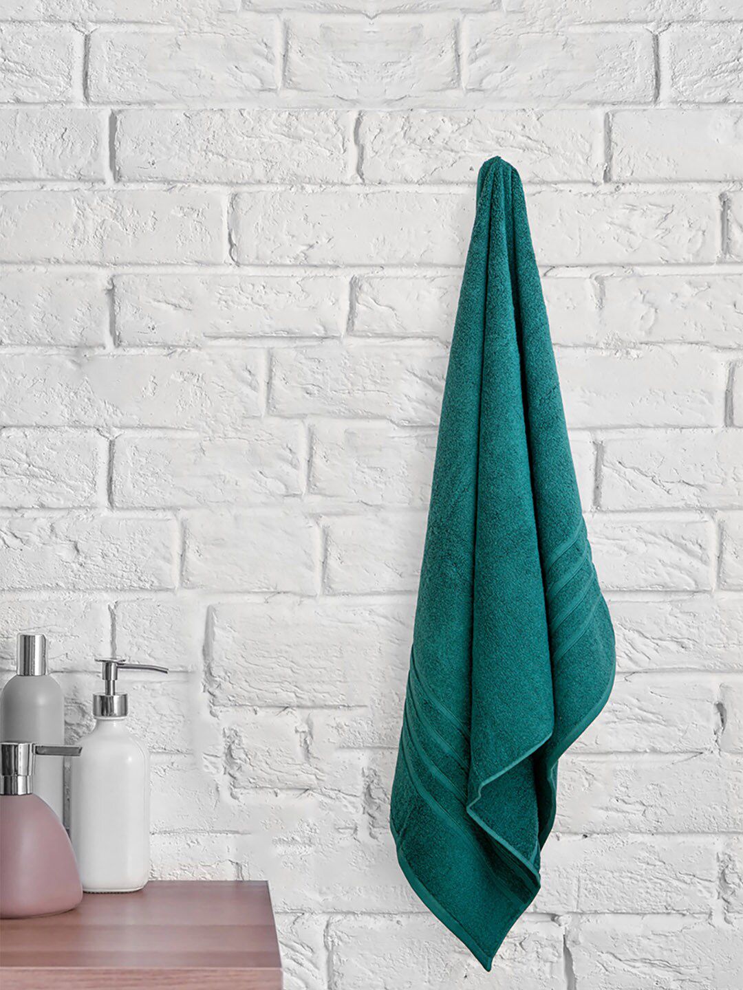 Boutique Living India Blue Pure Cotton 550 GSM Bath Towel Price in India