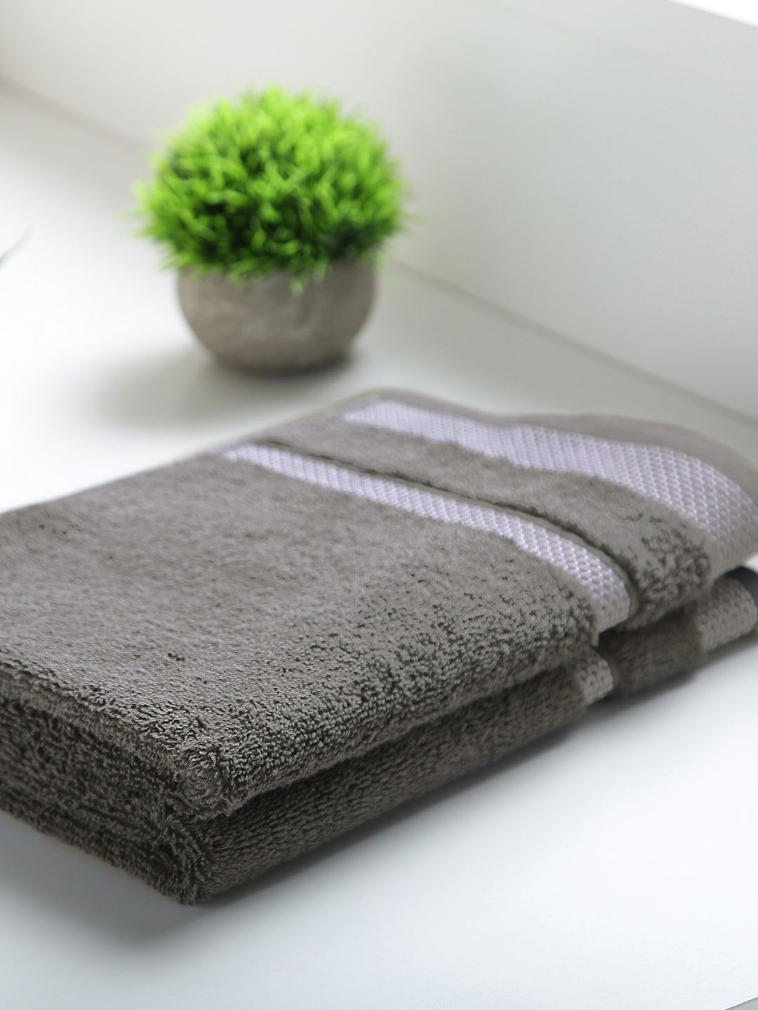 SPACES Set of 2 Grey Solid Pure Cotton 600 GSM Hand Towels Price in India