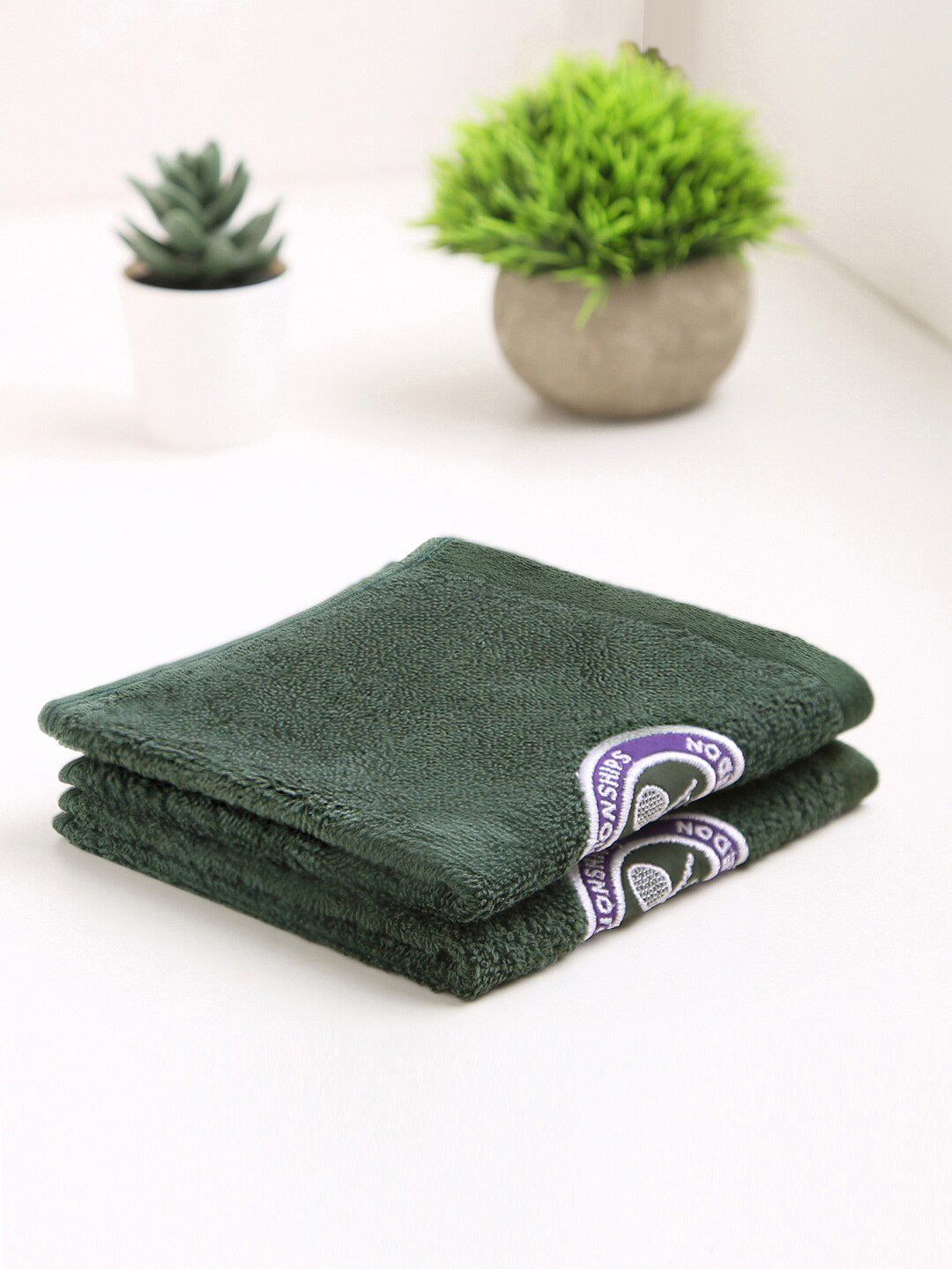 SPACES Set Of 2 Green Solid Pure Cotton 520 GSM Face Towels Price in India