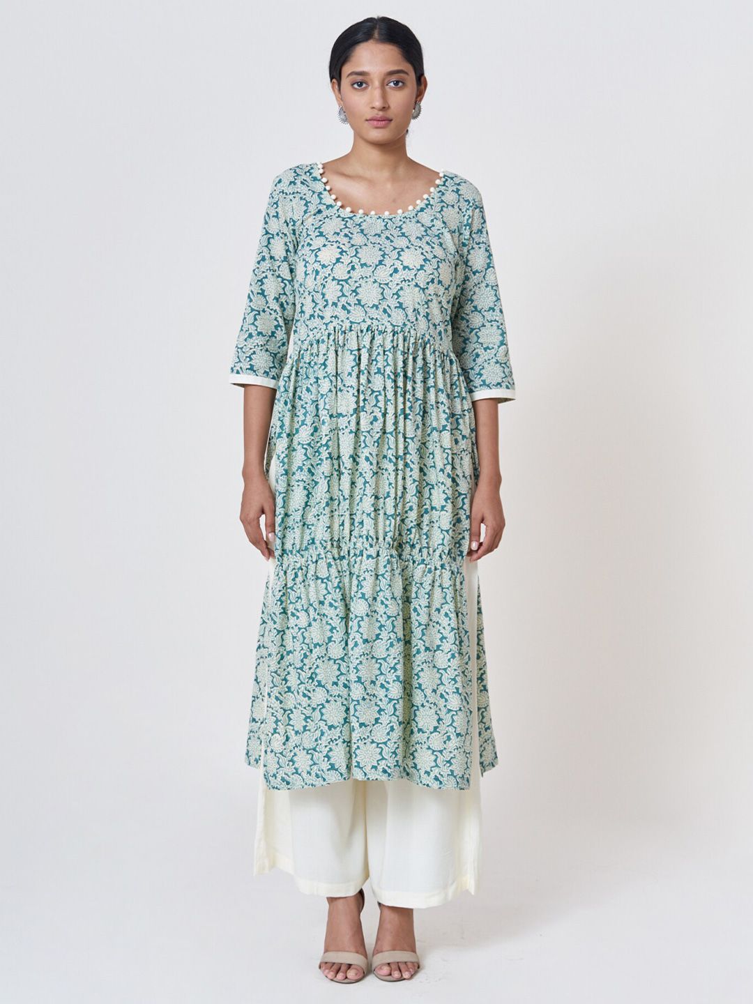 SHRINKHLA Women Green & White Floral Motifs Cotton Straight Kurta Price in India