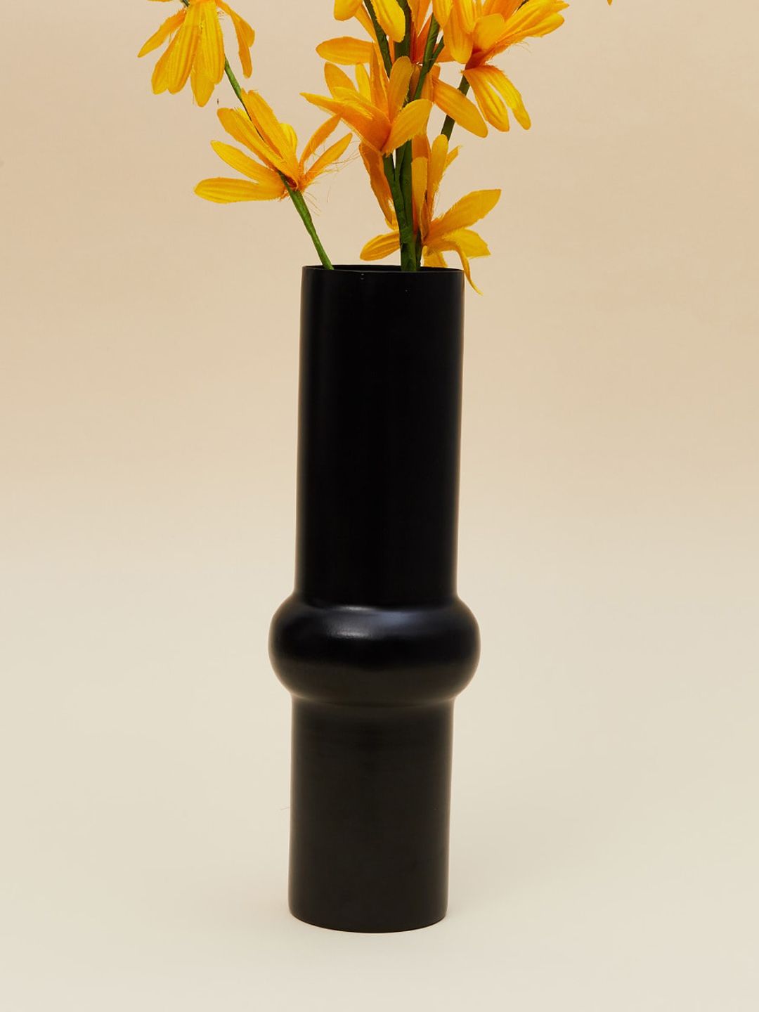 Home Centre Black Splendid Solid Metal Flower Vase Price in India