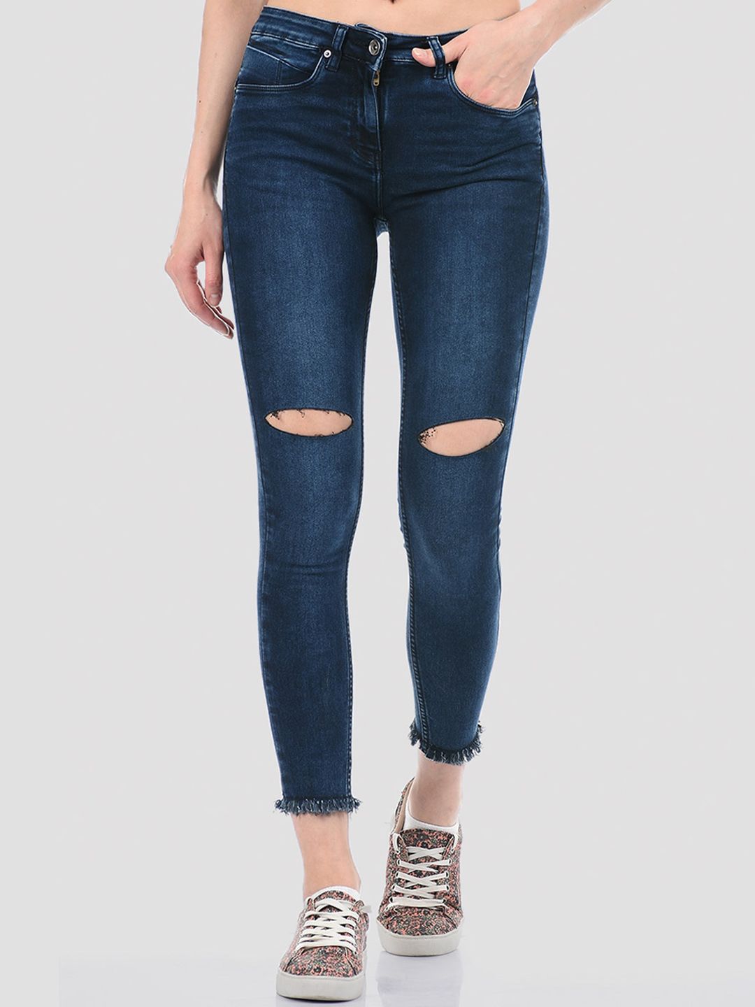 TALIA Women Blue Skinny Fit Slash Knee Light Fade Stretchable Jeans Price in India