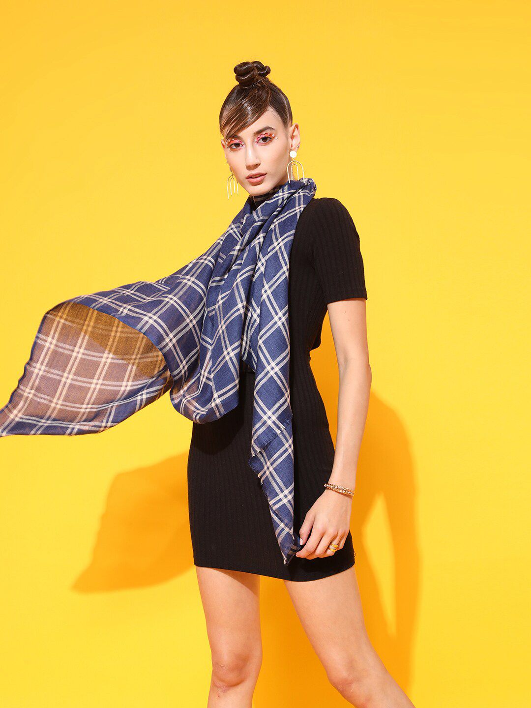 STREET 9 Women Blue Checked Stole Price in India