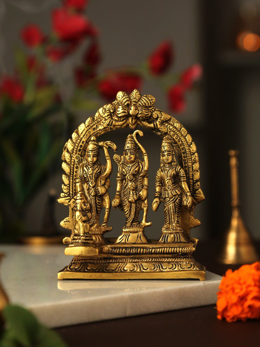 Amoliconcepts Gold-Toned Ram Darbar Family Showpiece Price in India