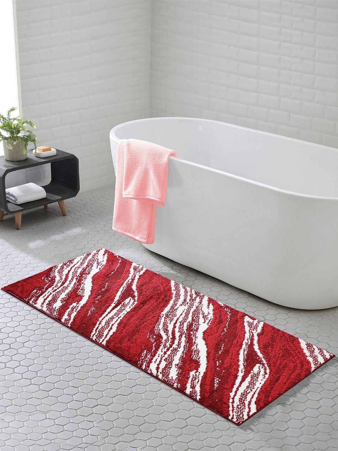 OBSESSIONS Red & White 1800 GSM Anti-Skid Bath Rug Price in India