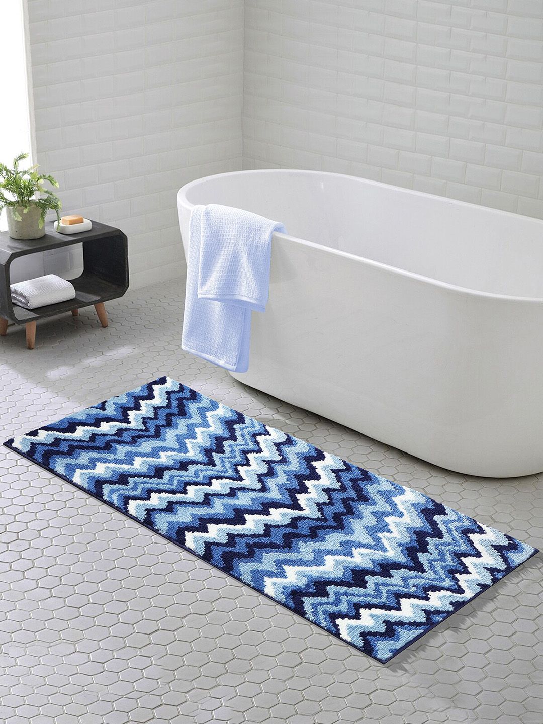 OBSESSIONS Blue & White 1800 GSM Bath Rug Price in India