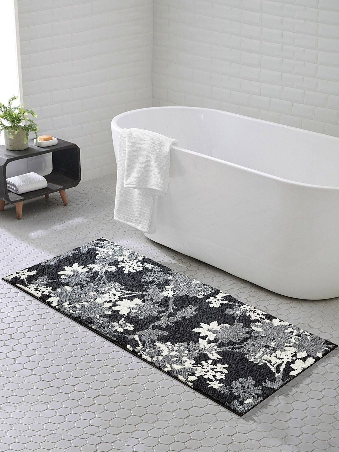 OBSESSIONS Black & Grey Floral Anti-Skid 1800GSM Bath Rugs Price in India