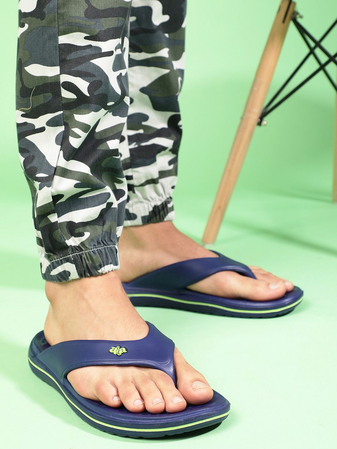 Liberty Men Blue & Green Thong Flip-Flops