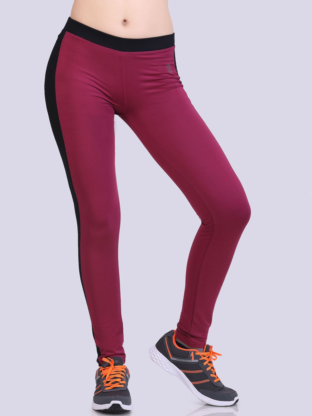 LAASA  SPORTS Women Maroon Solid Rapid-Dry Sports Tights Price in India