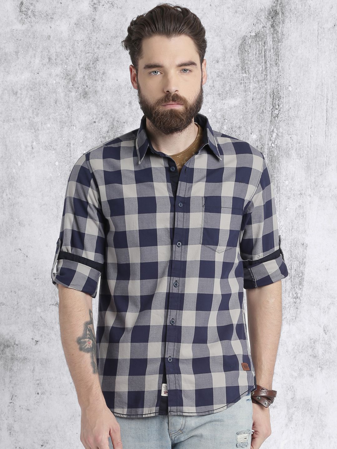 Roadster Men Grey & Navy Blue Checked Casual Shirt