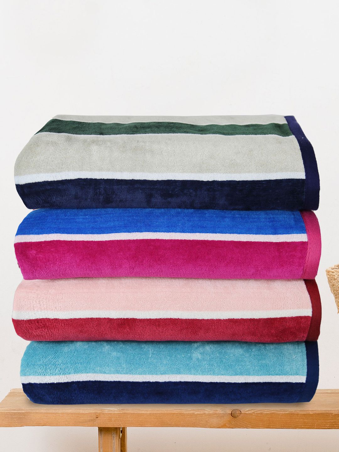 Trident Unisex Pack Of 4 Striped 500 GSM Bath Towels Price in India