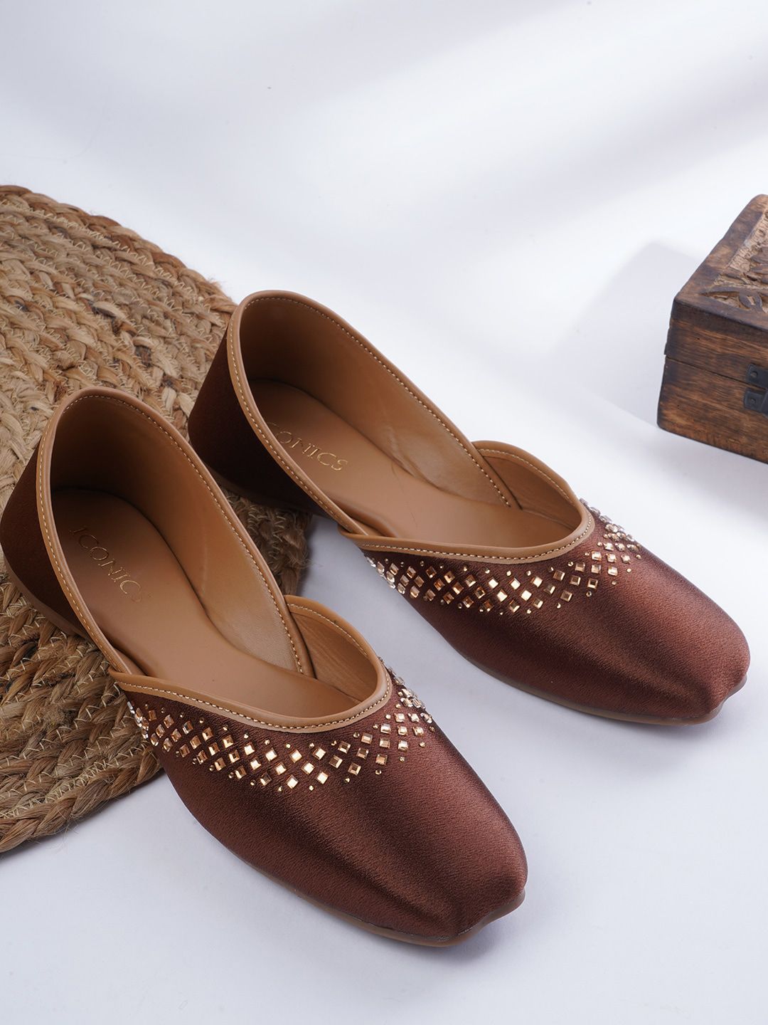 ICONICS Women Brown Ethnic Ballerinas Flats