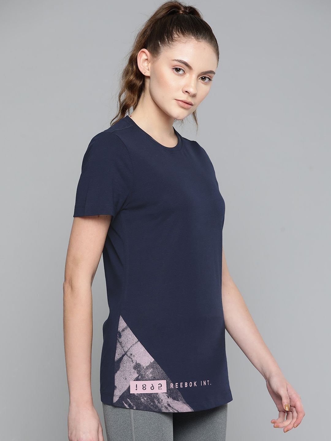 Reebok Women Navy Blue Workout Graphic Pure Cotton T-shirt Price in India