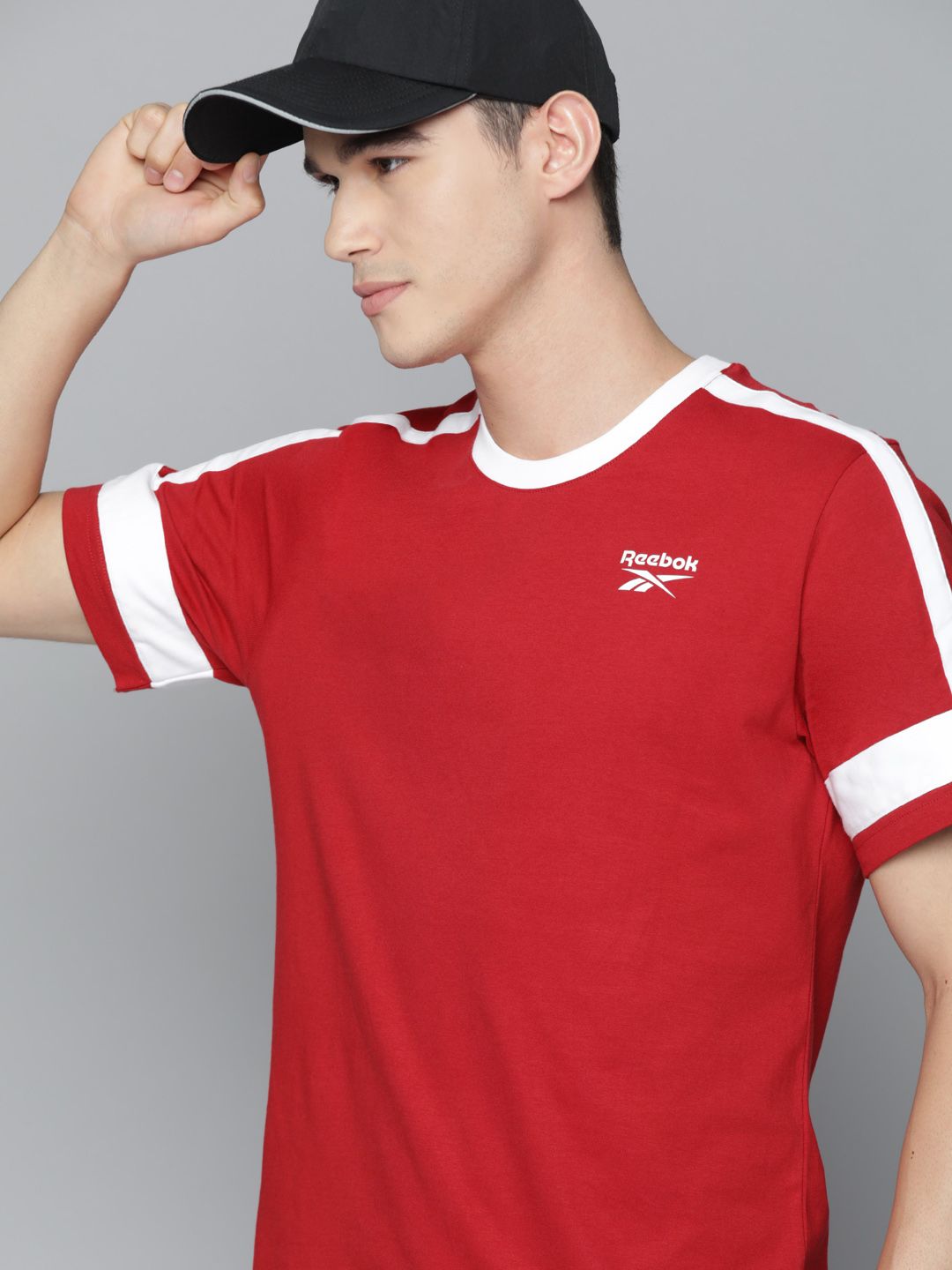 Reebok Classic Reebok Classic Men Red Wardrobe Color Essentials Pure Cotton T-shirt