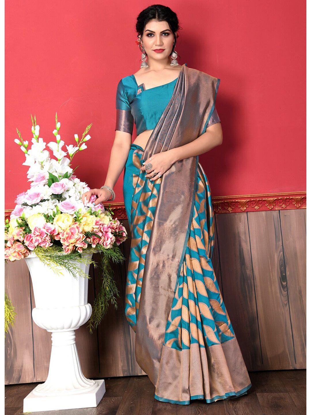 BESUCHER Purple & Copper-Toned Woven Design Zari Art Silk Banarasi Saree Price in India