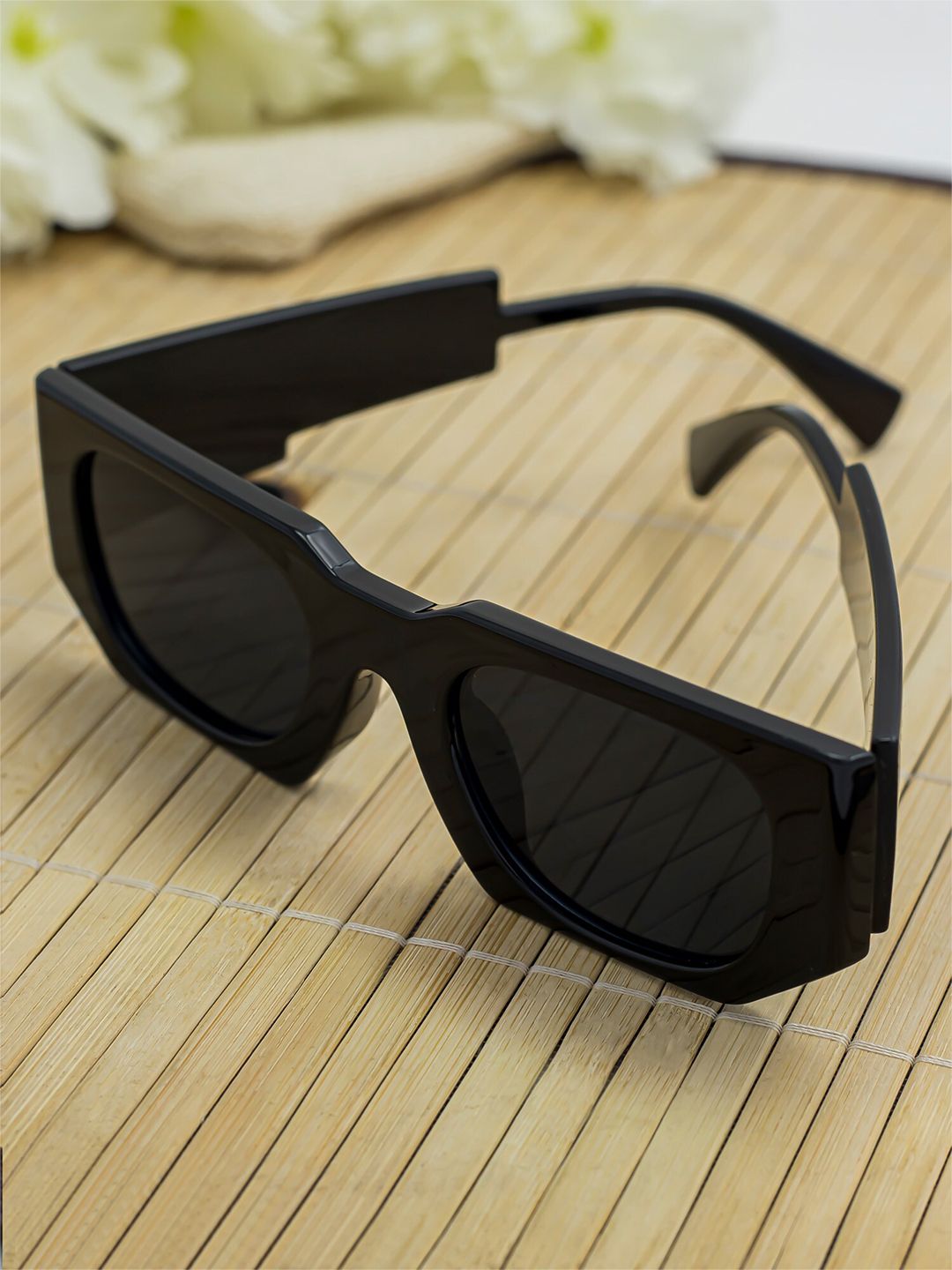 Bellofox Unisex Black Lens & Black Wayfarer Sunglasses Price in India