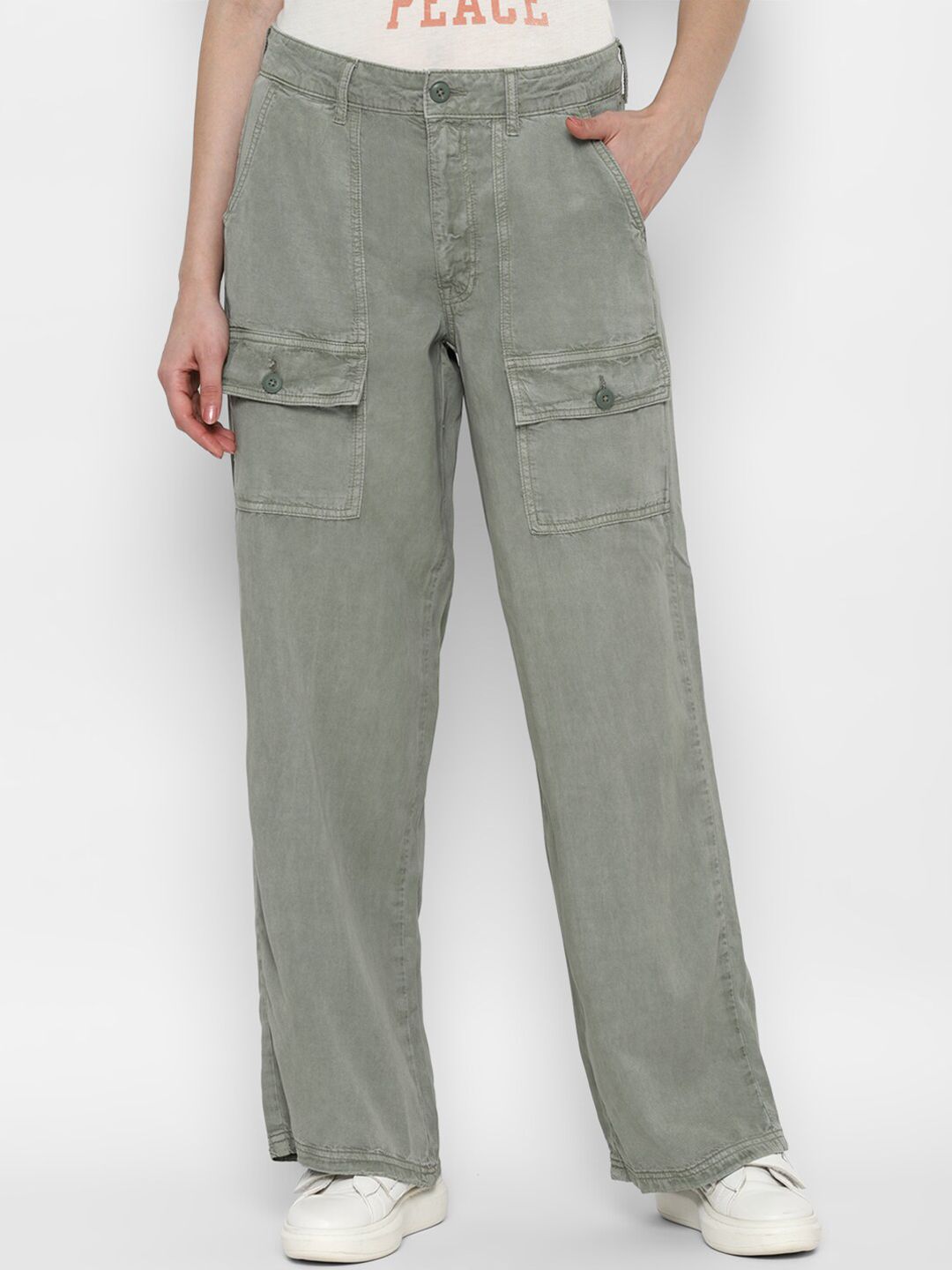 AMERICAN EAGLE OUTFITTERS Women Green Cargos Trousers Price in India