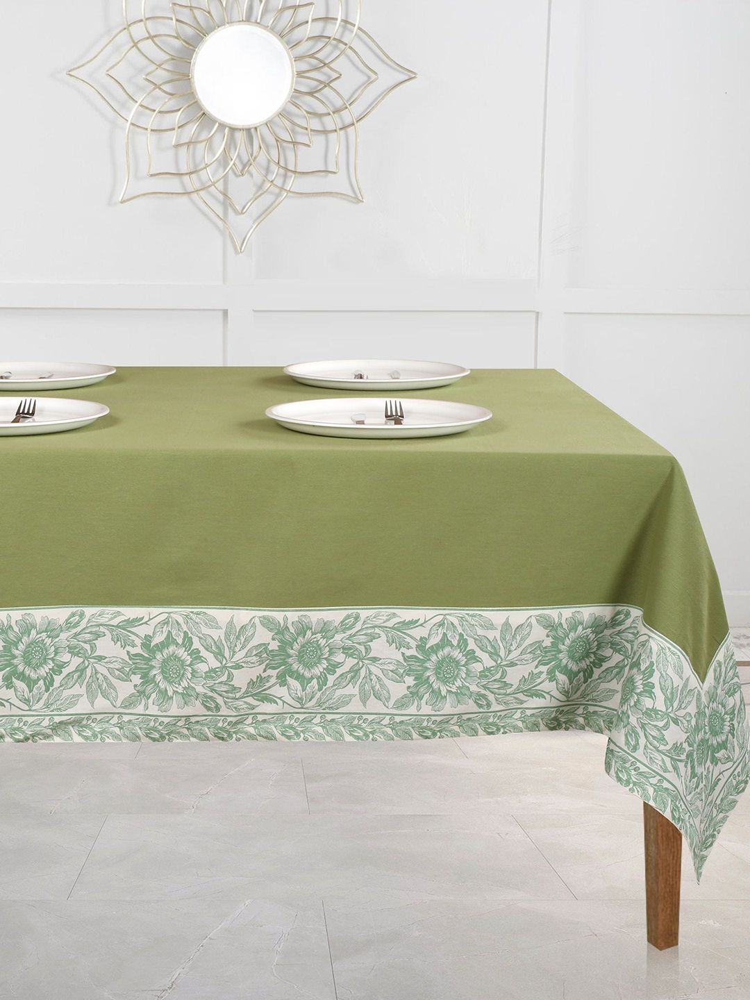 SHADES of LIFE  Green Solid With Printed Border Table Covers Price in India
