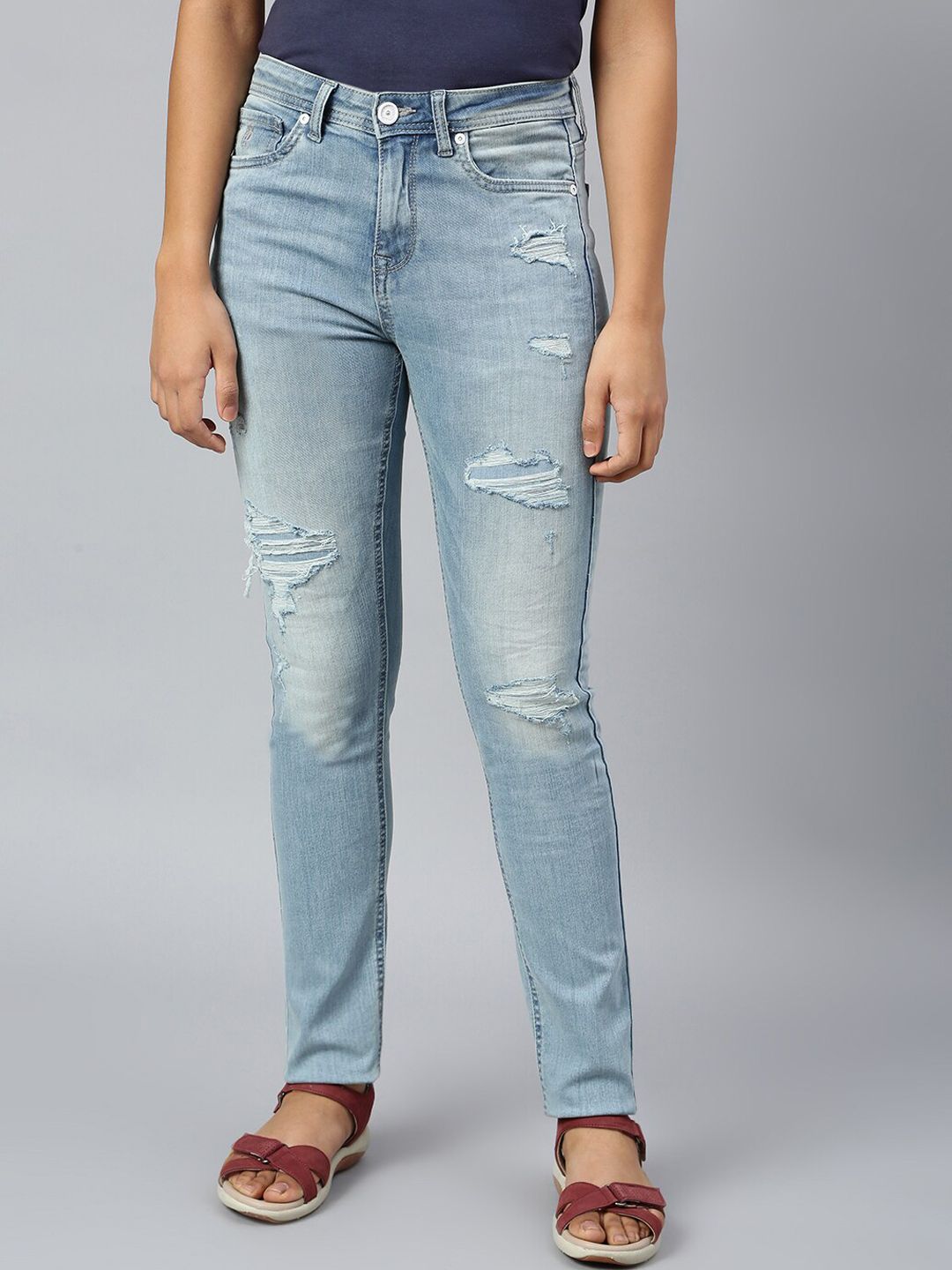 Woodland Women Blue Mildly Distressed Heavy Fade Stretchable Jeans Price in India