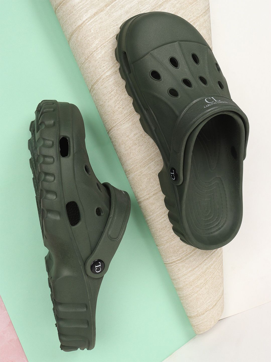 Carlton London Men Olive Green Croslite Clogs