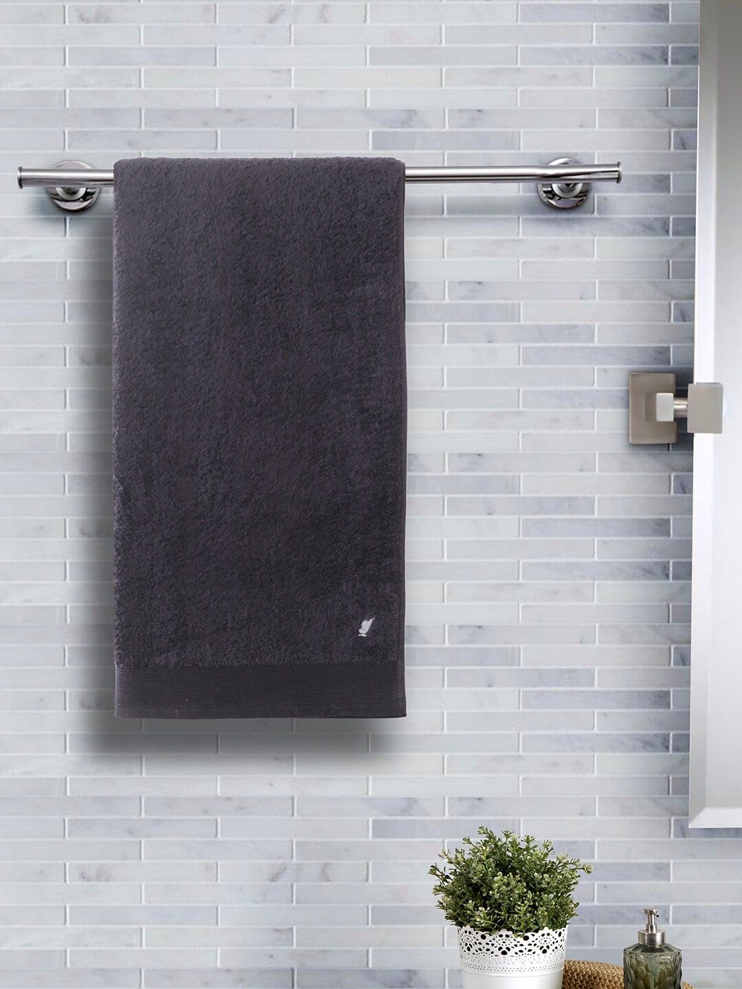 MASPAR Black Solid 550GSM Pure Cotton Bath Towels Price in India