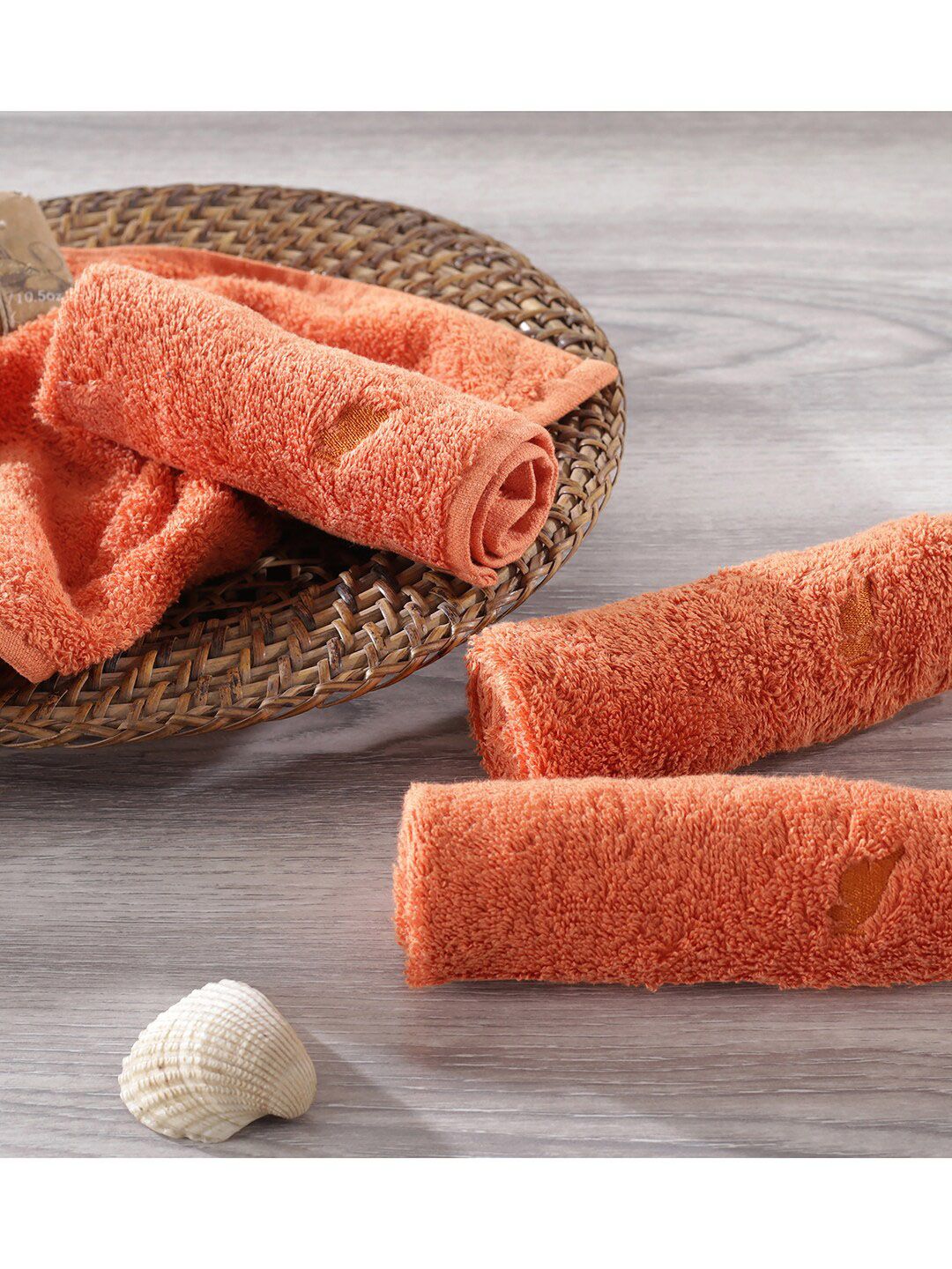 MASPAR Orange Pack of 4 Solid 550 GSM Face Towel Price in India