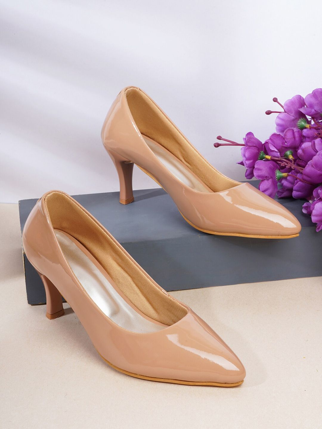 Walkfree Tan Kitten Pumps with Bows Price in India