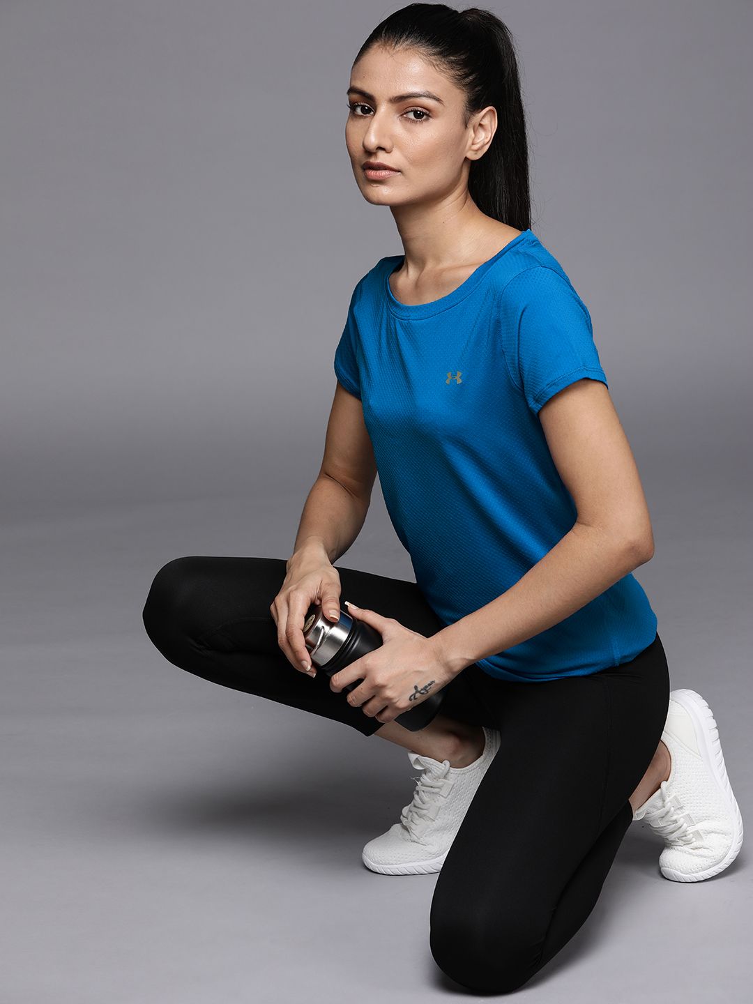 UNDER ARMOUR Women Blue Self Design UA Heat Gear Fitted T-shirt Price in India