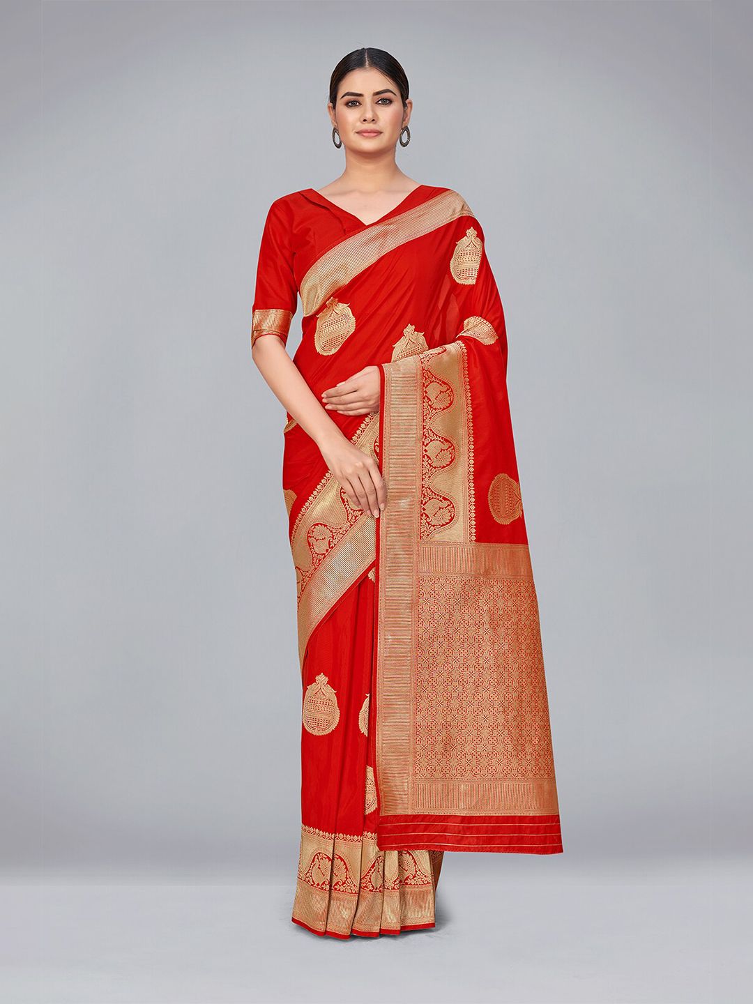 MONJOLIKA FASHION Red & Gold-Toned Woven Design Zari Silk Blend Banarasi Saree