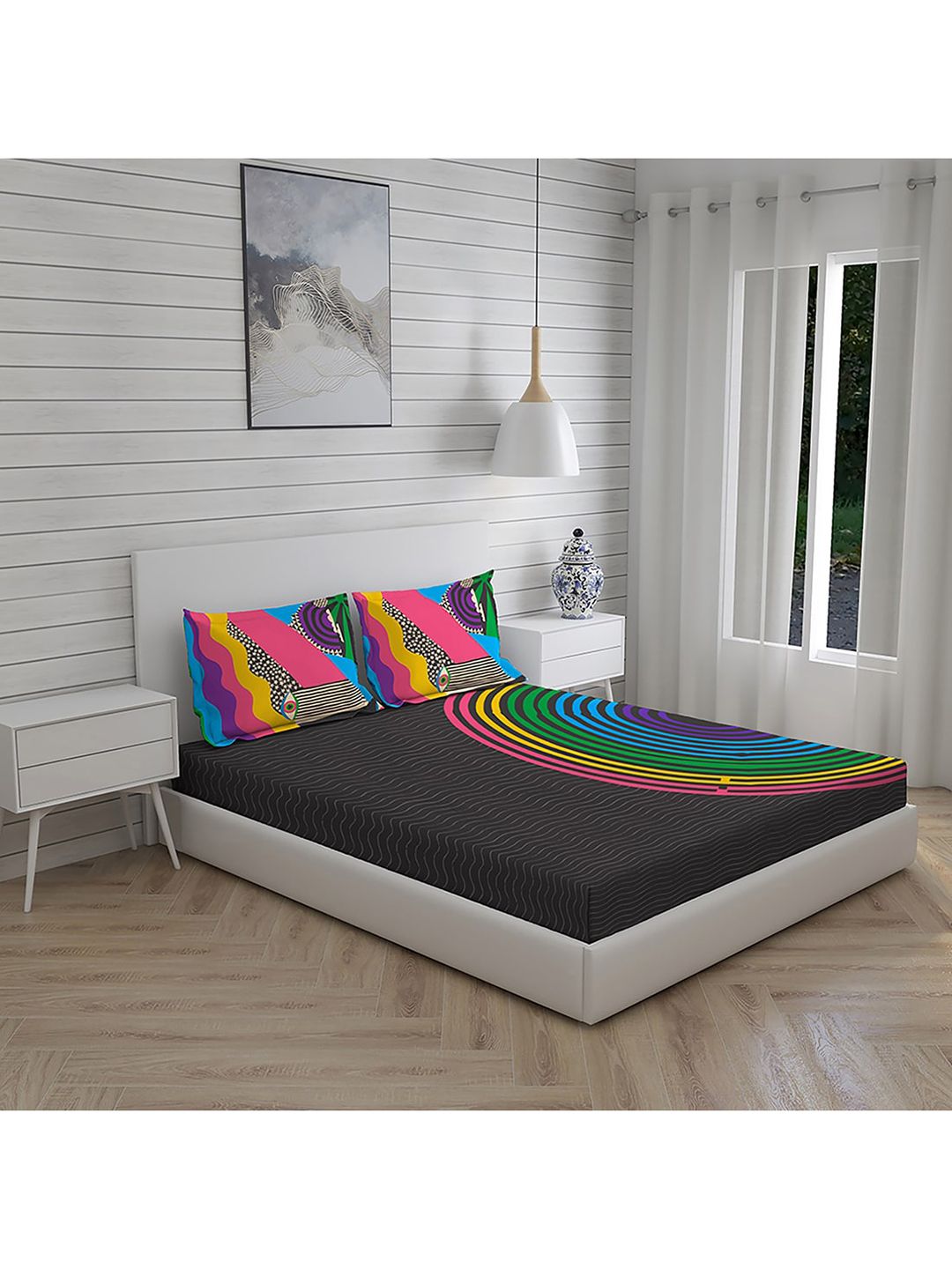 Boutique Living India Black & Pink King Bedsheet 300 GSM with 2 Pillow Covers Price in India