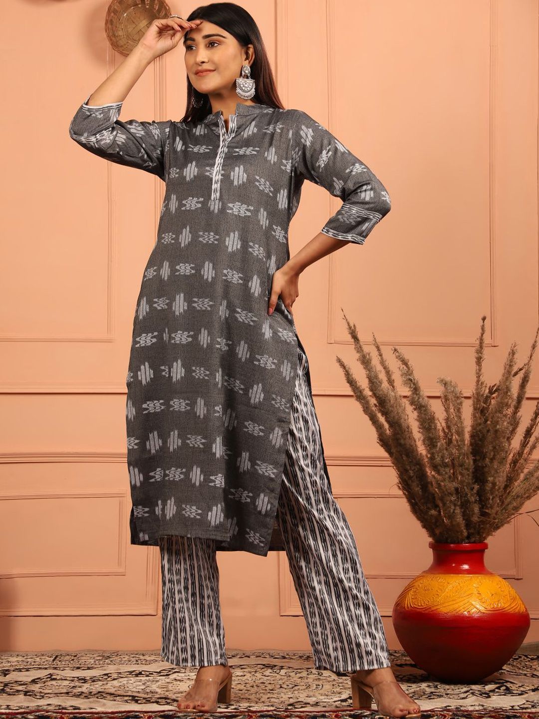 MISHRI COLLECTION Women Grey Yoke Design Empire Kurti with Trousers Price in India