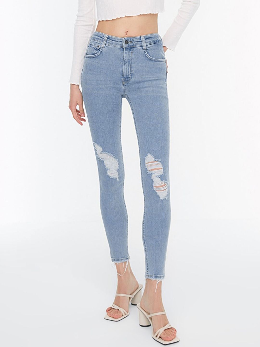 Trendyol Women Blue Skinny Fit Mildly Distressed Light Fade Stretchable Jeans Price in India