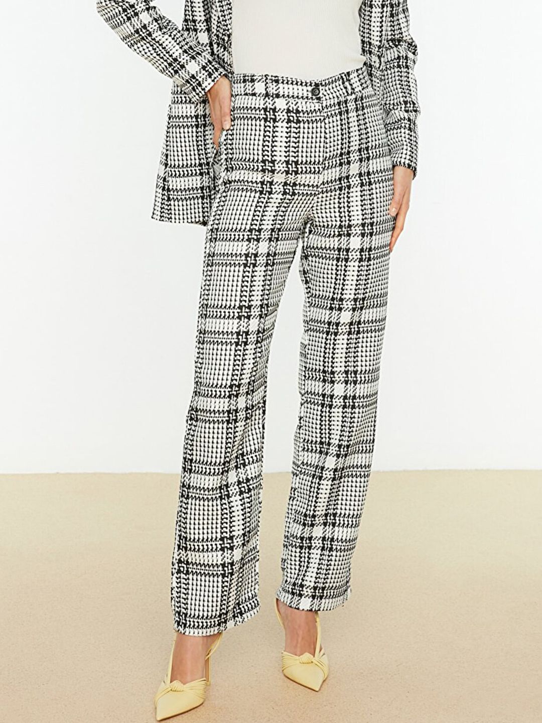Trendyol Women White & Black Checked Straight Fit High-Rise Trousers Price in India