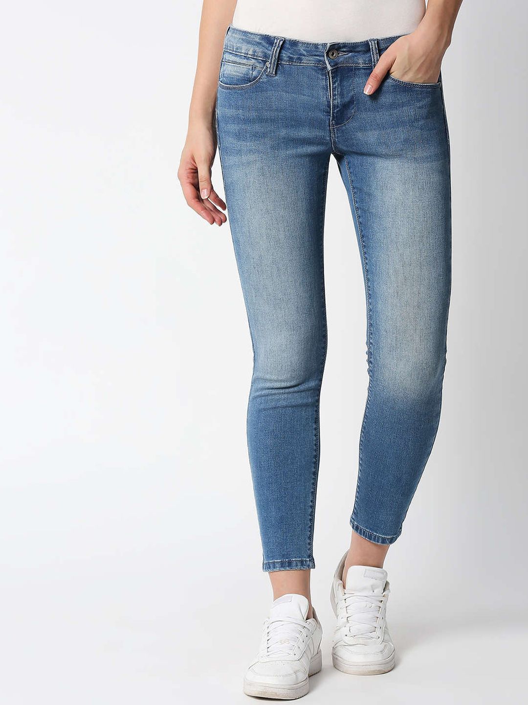 Pepe Jeans Women Blue Skinny Fit Heavy Fade Jeans Price in India