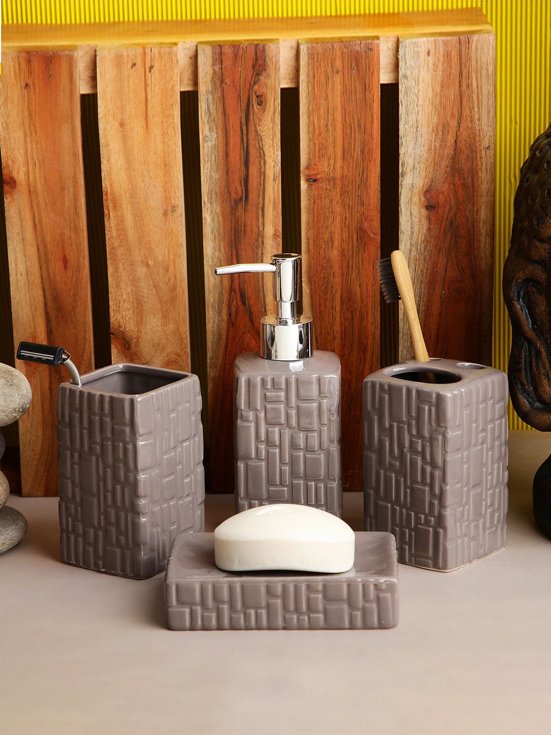 ROMEE 4 Pieces Grey Textured Ceramic Bathroom Accessories Set Price in India