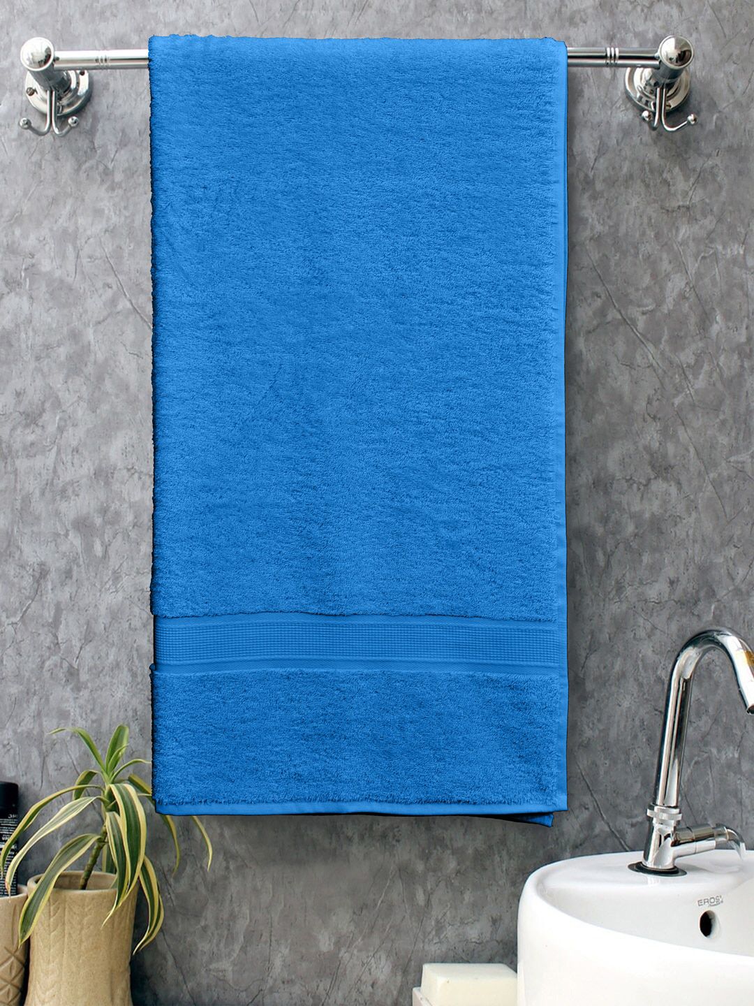 BOMBAY DYEING Turquoise Blue Solid 550 GSM Pure Cotton Bath Towel Price in India
