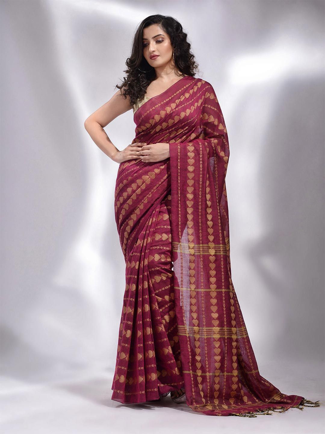 Charukriti Magenta & Gold-Toned Woven Design Zari Pure Cotton Saree