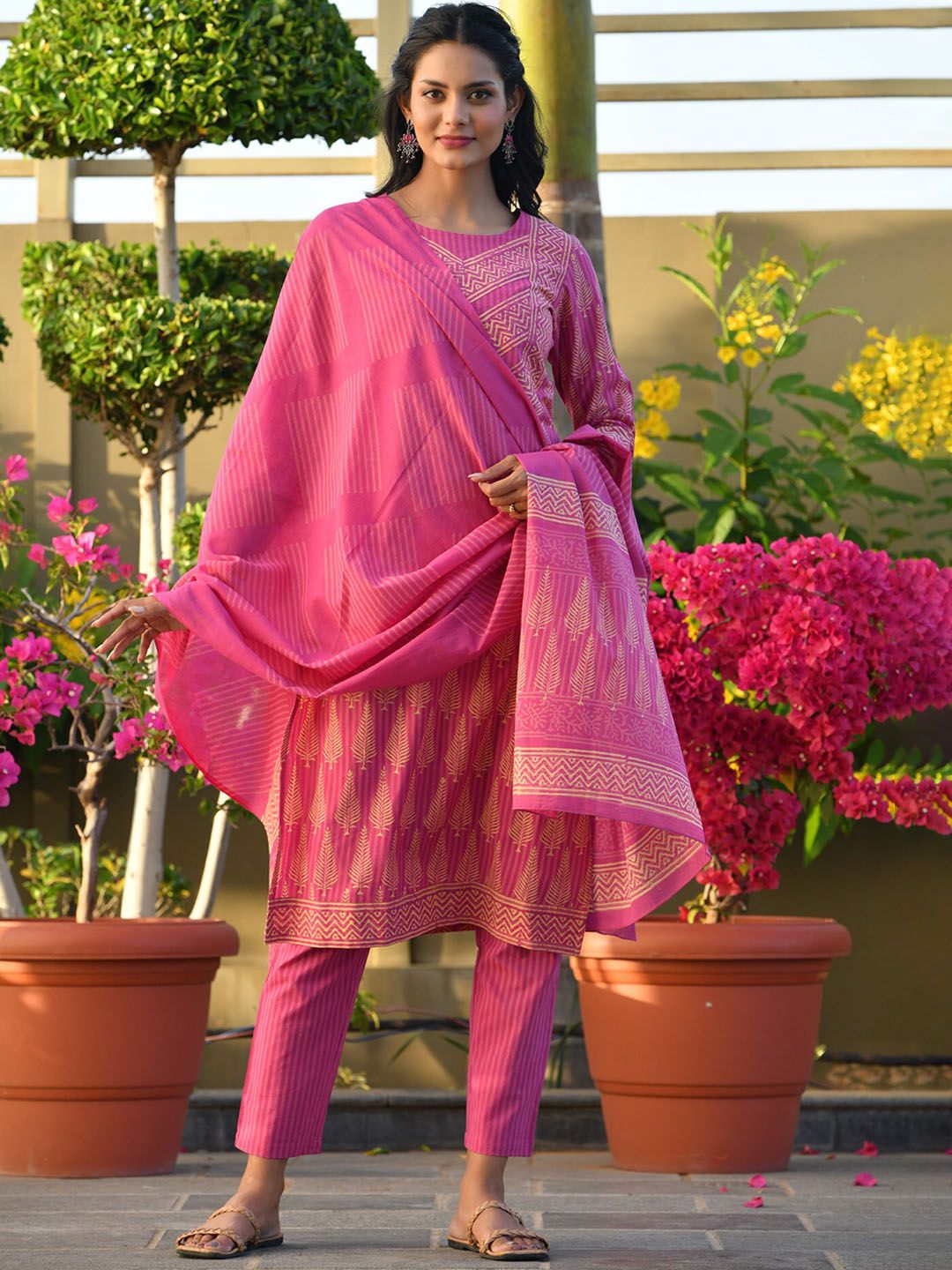 Mulmul By Arabella Women Pink Block Printed Pure Cotton Kurta with Trousers & With Dupatta Price in India