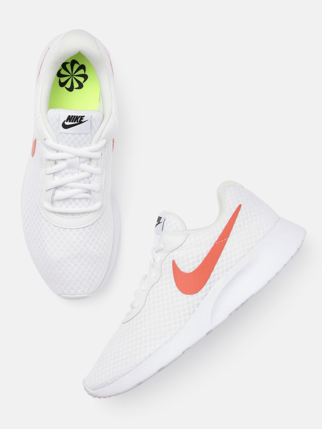 Nike Women White Solid Lightweight Sneakers Price in India